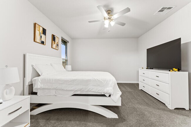 Building Photo - 2129 Trailhead Dr