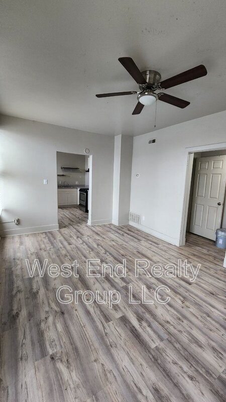 Building Photo - 105 S Harriet Ave