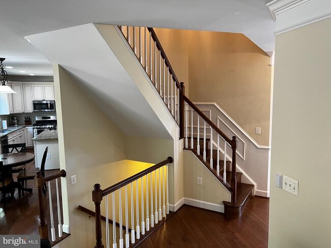 Building Photo - 46812 Backwater Dr