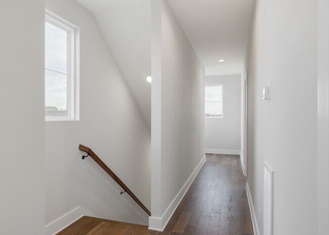 Building Photo - 312 Becanni Ln