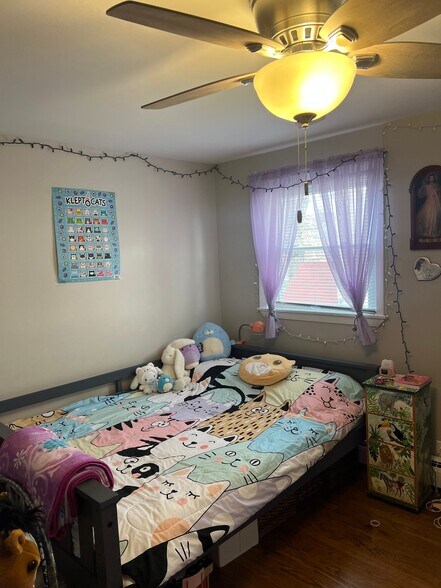 Building Photo - 2539 N 75th Ct