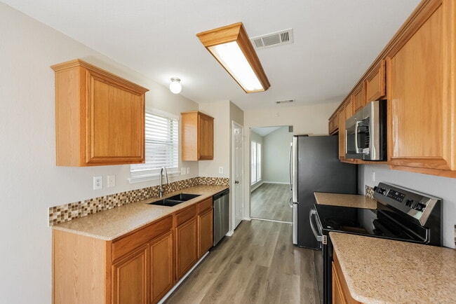 Building Photo - 2612 Pearl