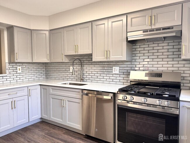 Building Photo - 191 Hampshire Dr