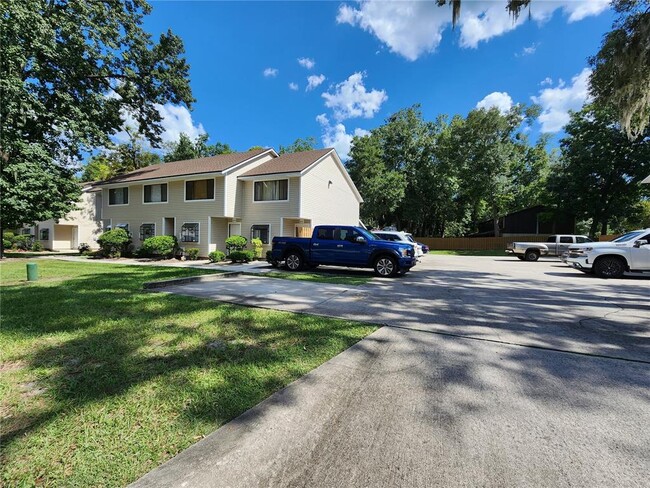 Primary Photo - 6161 SW 8th Ln