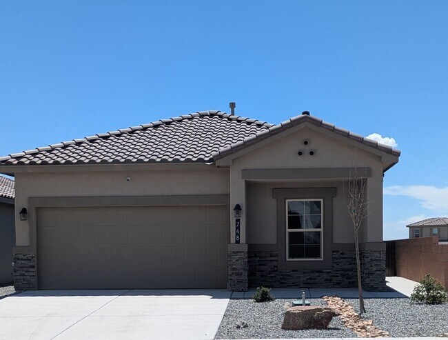 Building Photo - 748 Amatista Lp SE