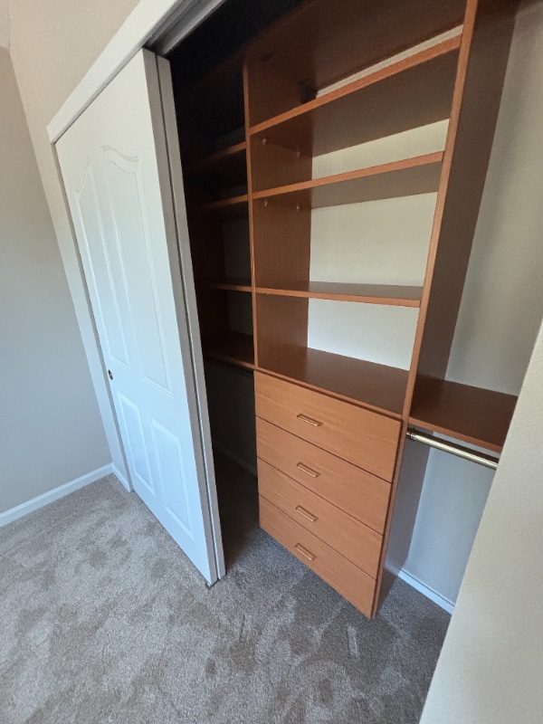 Building Photo - 242 N San Pedro Rd