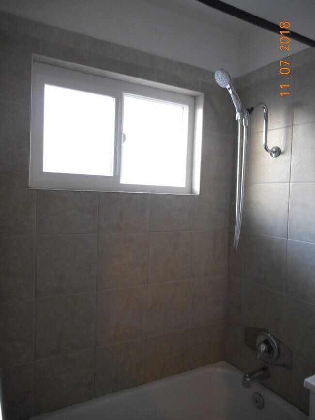 Building Photo - P54500