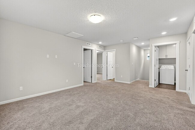 Building Photo - Modern 3BD | 2.5 BA Happy Valley Home On Corner Lot!