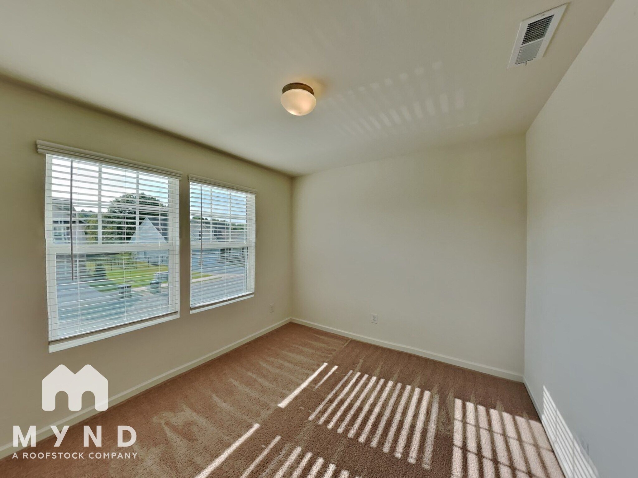 Building Photo - 2015 Creeks Landing Dr