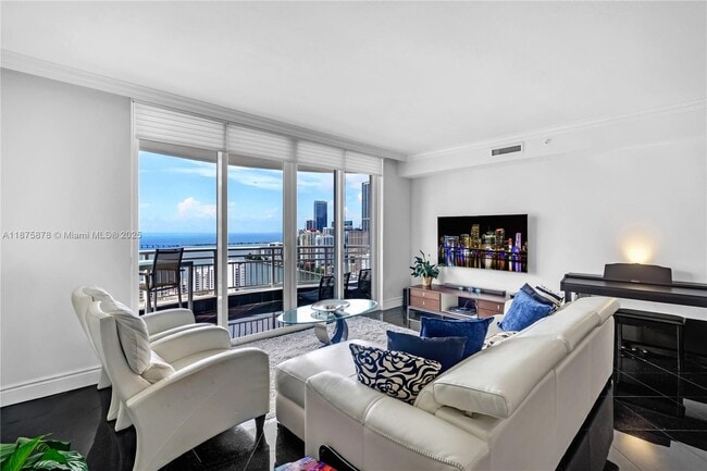 Building Photo - 848 Brickell Key Dr
