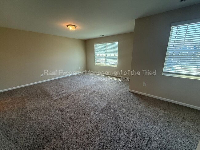 Building Photo - 3907 Copperfield Ct