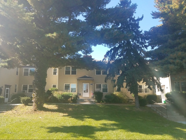 Building Photo - Holiday Special! Midtown 1BR – $795/mo – Pet Friendly