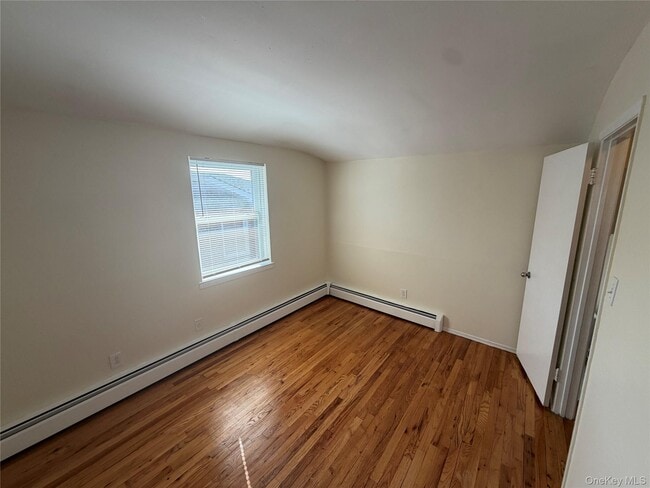 Building Photo - 164-11 95th St