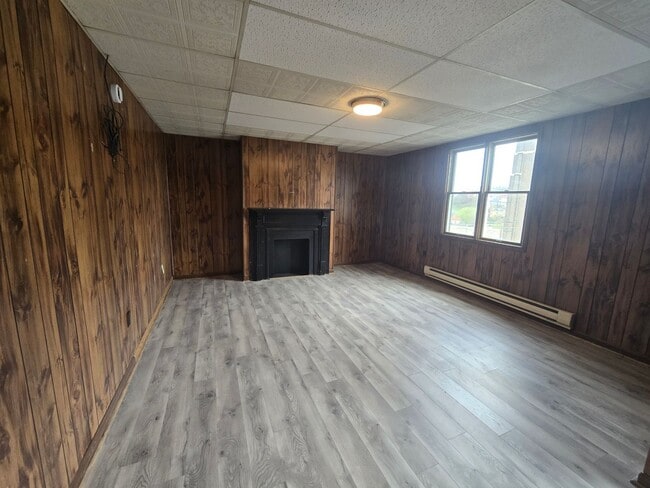 Building Photo - 36 Gaskill Ave