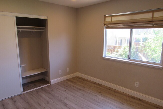 Building Photo - Beautiful 3 Bed/2.5 Bath Single Family in Highly Desirable Castro Valley Neighborhood