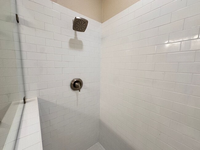 Building Photo - 3 Bed House Close to Historical Downtown Bryan