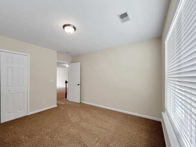 Building Photo - 4824 Willow Brook Ln