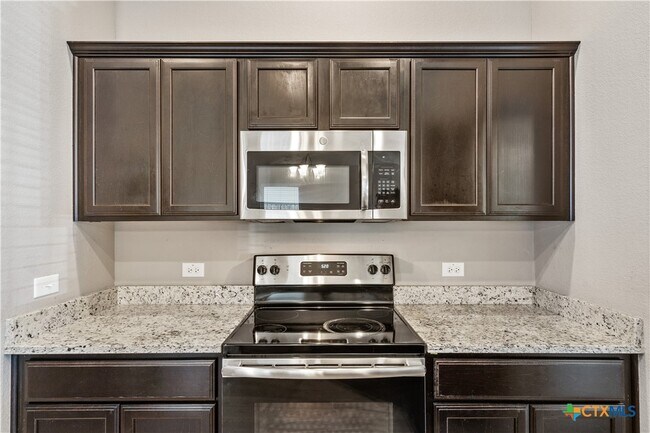 Building Photo - 1231 Kiskadee Branch Dr