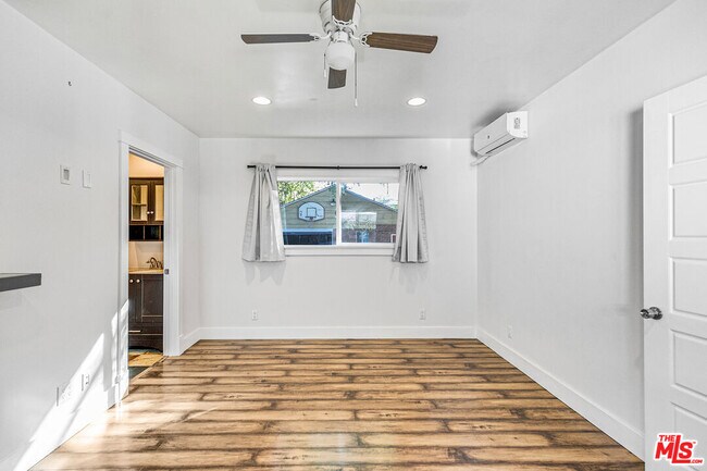 Building Photo - 5628 Buffalo Ave