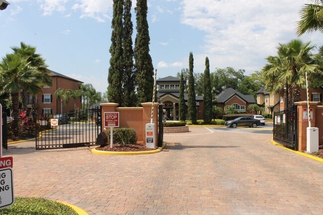 Building Photo - Gated Community in Metro West