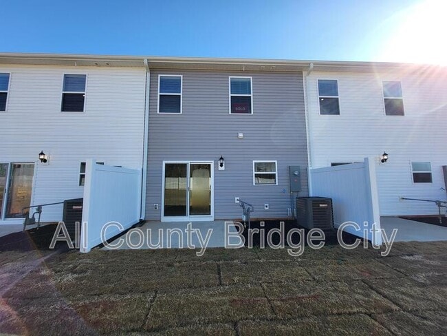 Building Photo - 147 Randwick Ln