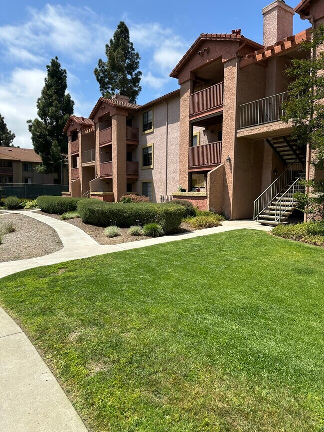 Building Photo - 12067 Alta Carmel Ct