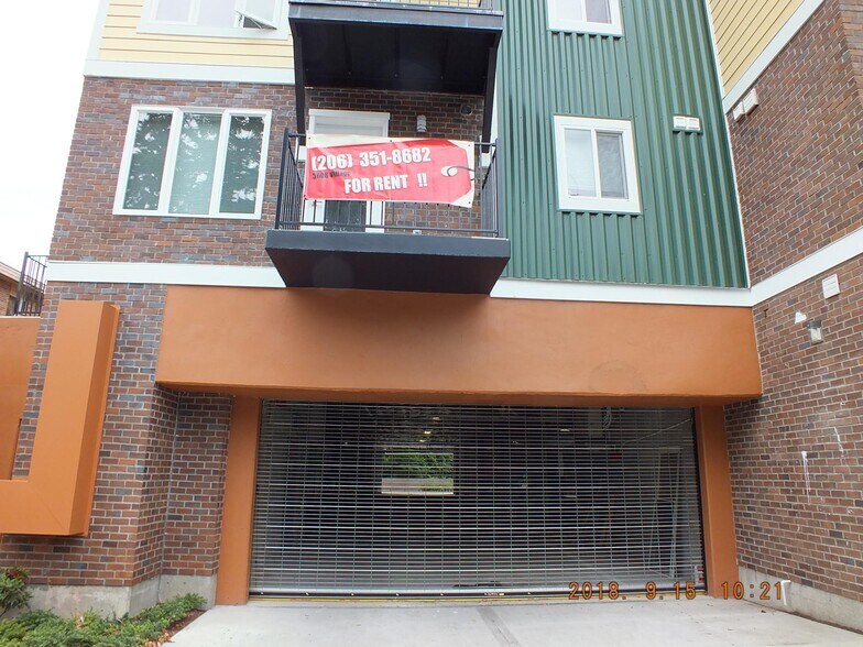 Building Photo - 12544 15th Ave NE