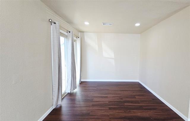 Building Photo - 1010 La Fontana