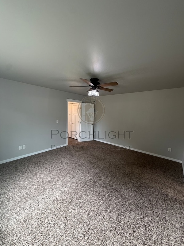 Building Photo - 2102 Snowbush St