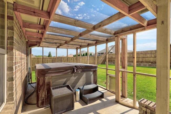 Building Photo - 15166 Fox Hollow Rd