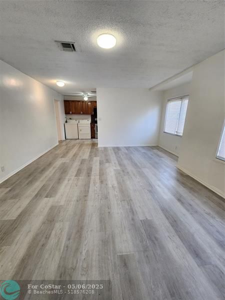 Building Photo - 2466 Lincoln St