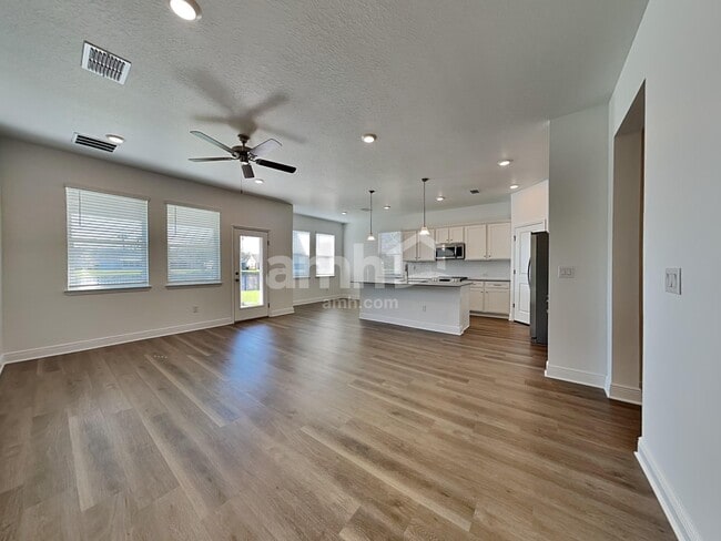 Building Photo - 6622 Atlantic Bch Ave