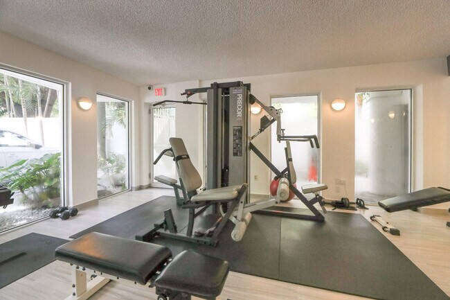 Building Photo - 2100 Brickell Ave