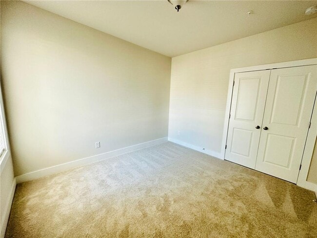 Building Photo - 1252 Windmill Pkwy