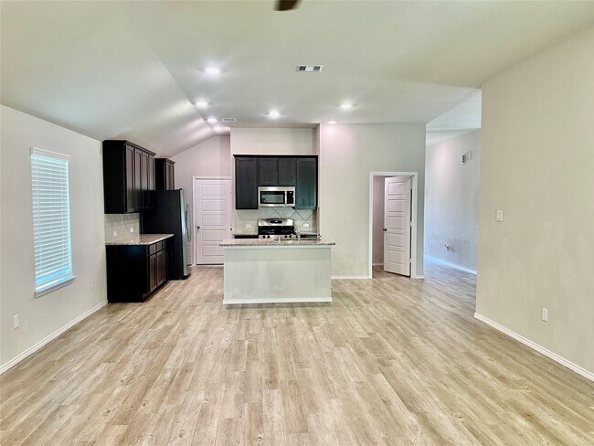 Building Photo - 513 Bonnerville Ln