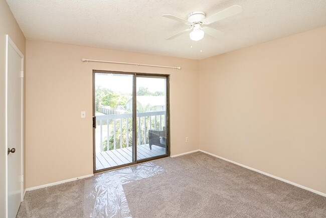 Building Photo - 123 Rio Del Mar St