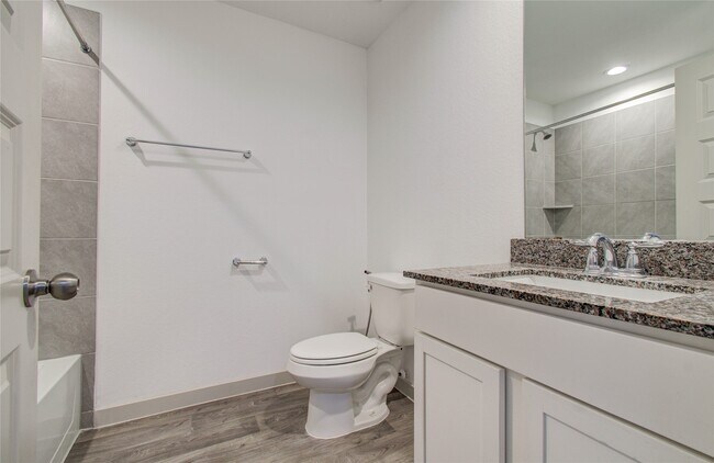 Building Photo - 10602 Great Basin Dr