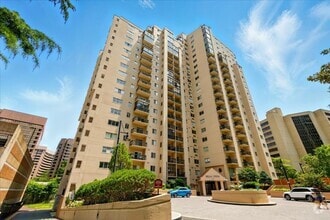 Building Photo - Spacious 1-bedroom, 1-bath condo