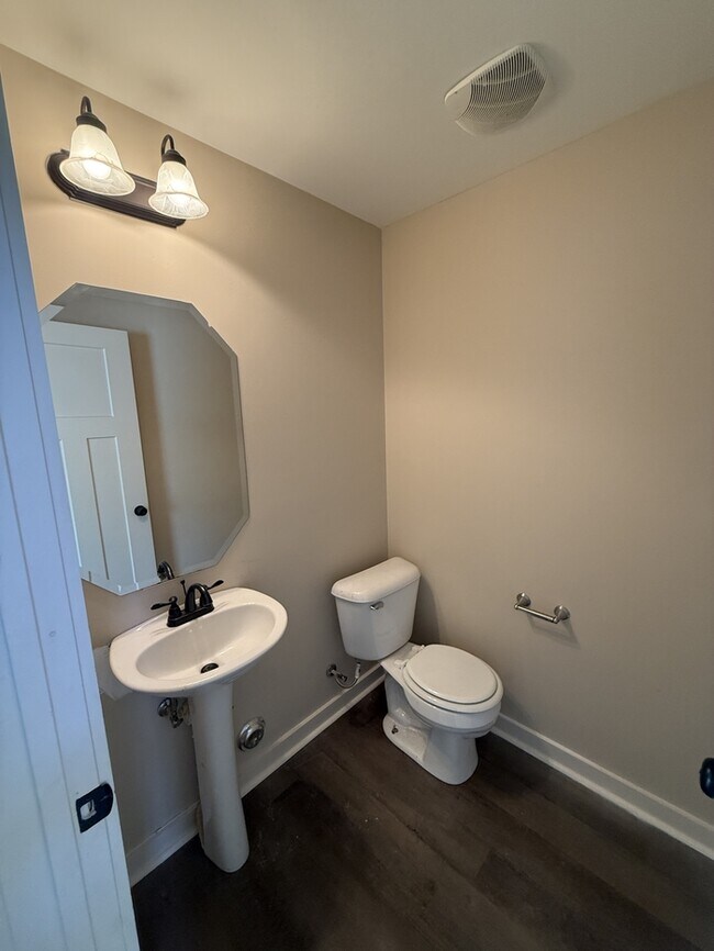 Building Photo - 20478 Castle Rdg Rd