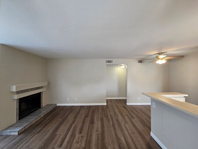 Building Photo - 2987 Juniper Hills Blvd