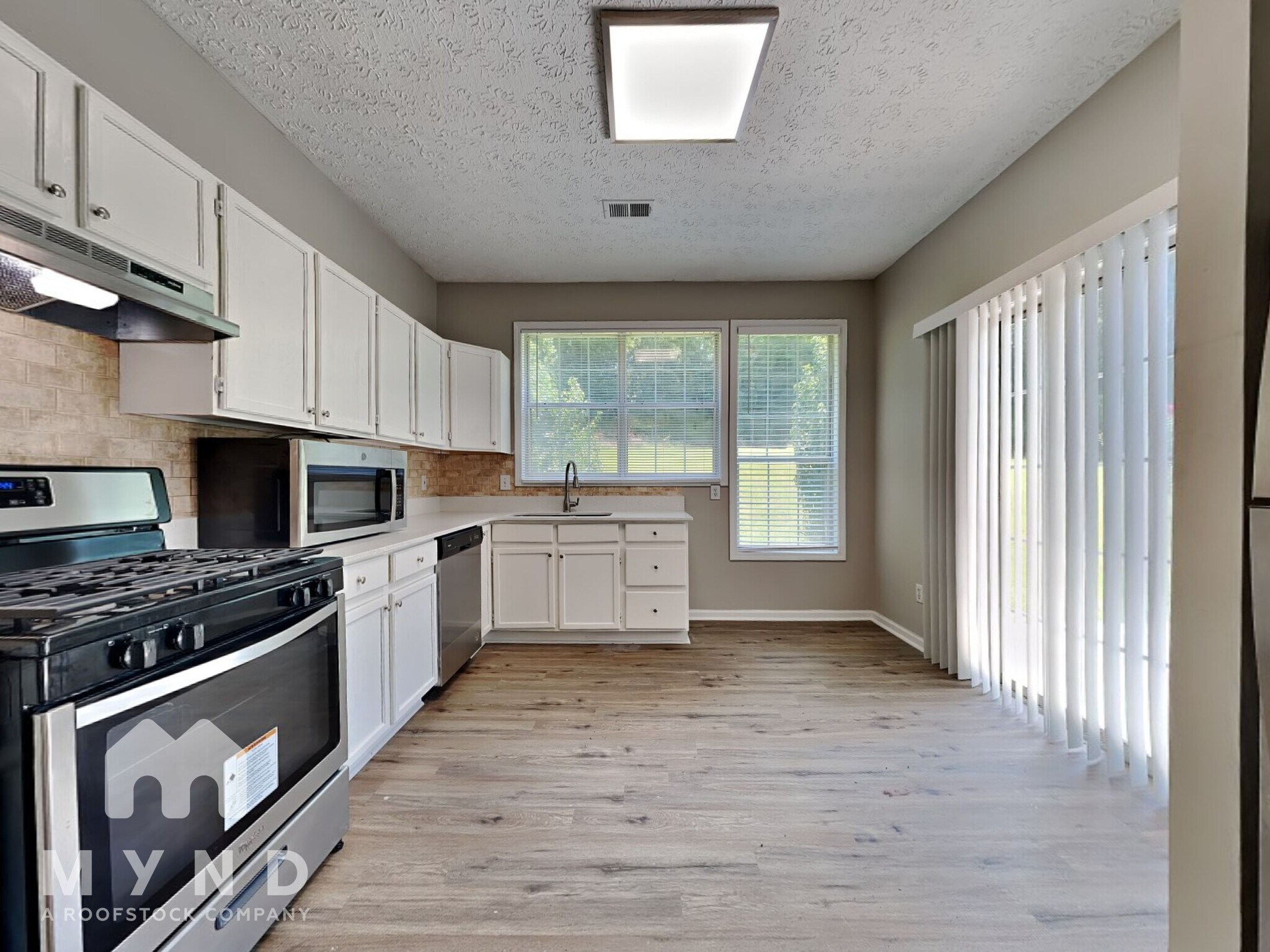 Building Photo - 2587 Riverwood Spring