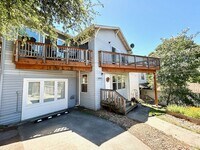 Building Photo - PRAGER DUPLEX