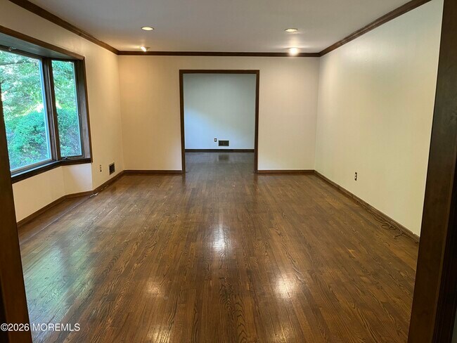 Building Photo - 12 Galewood Dr