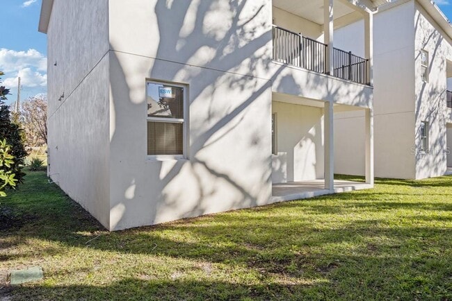 Building Photo - 4206 N Manhattan Ave