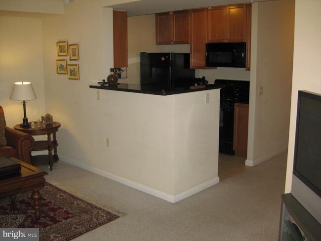 Building Photo - 851 N Glebe Rd