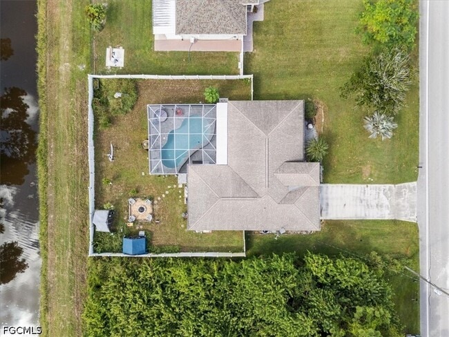 Building Photo - 1021 Alvin Ave