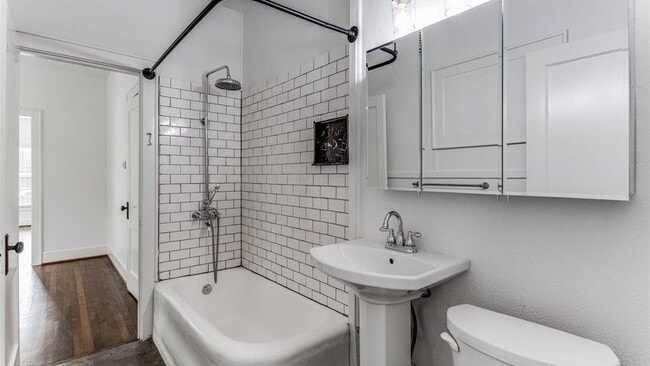 Building Photo - 6349 Belmont Ave