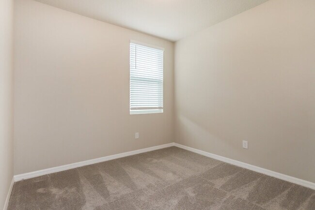 Building Photo - 38955 Harlow Rose Dr