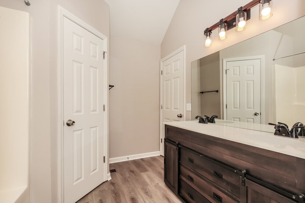 Building Photo - 1918 Pecan Ridge Dr