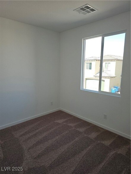 Building Photo - 187 Vanhoy Ave